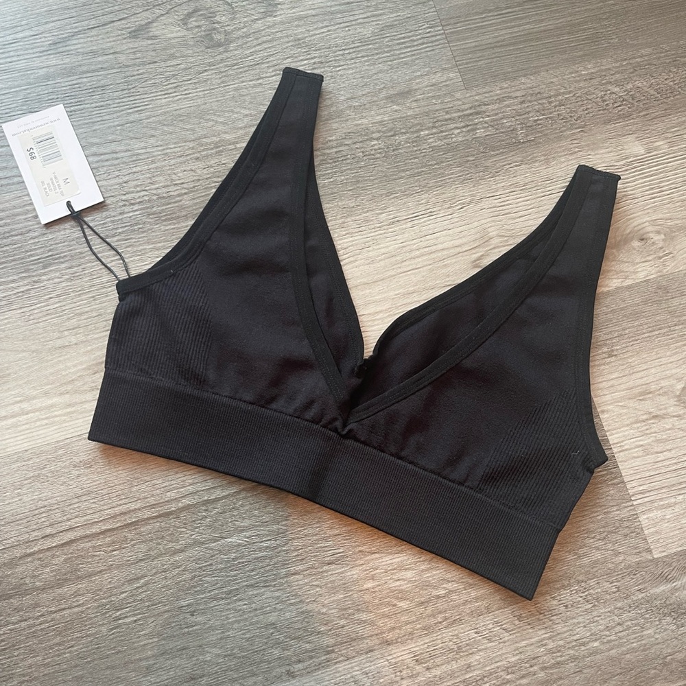 WeWoreWhat V-Neck Bra Top- Black- Size M- NWT - Picture 4 of 5
